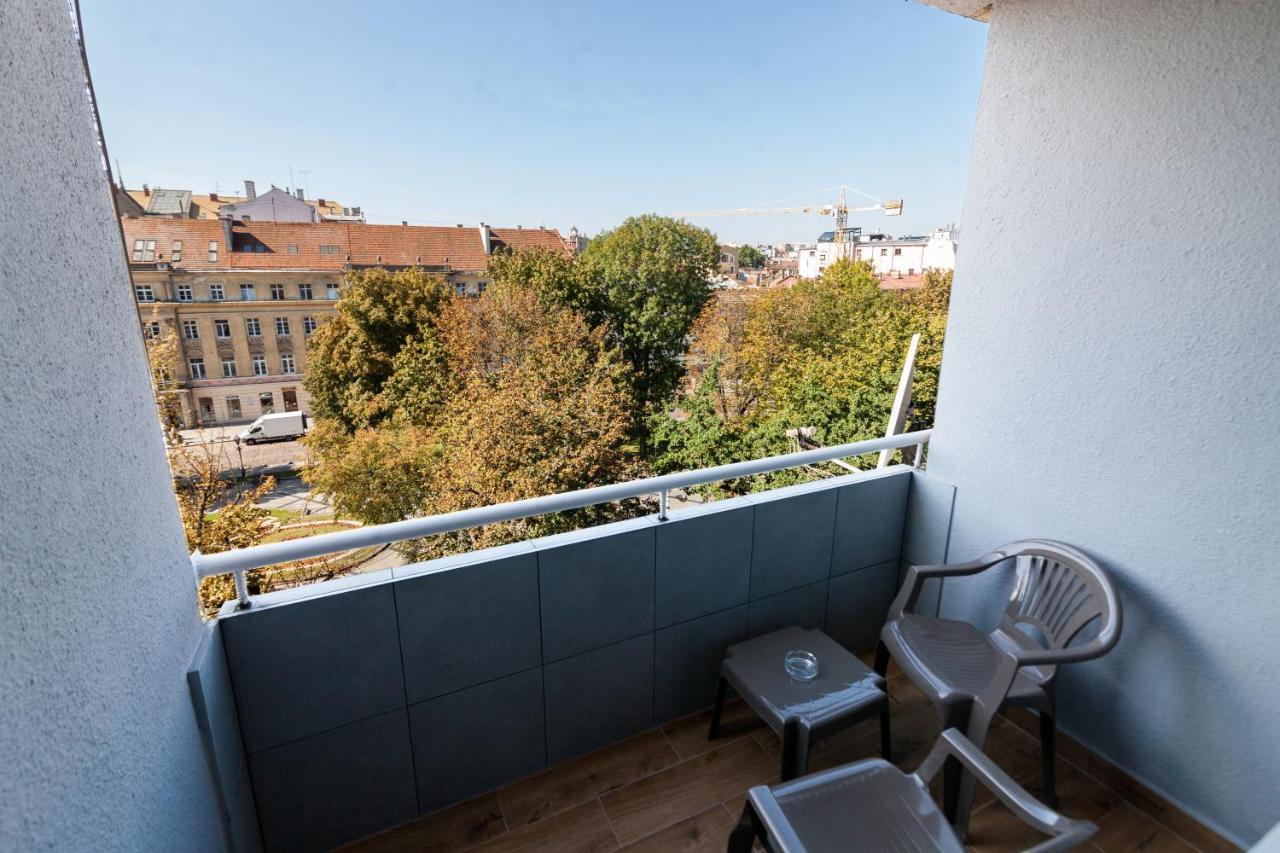 לבוב Leogrand Apartments On Svobody Avenue 6-8 מראה חיצוני תמונה